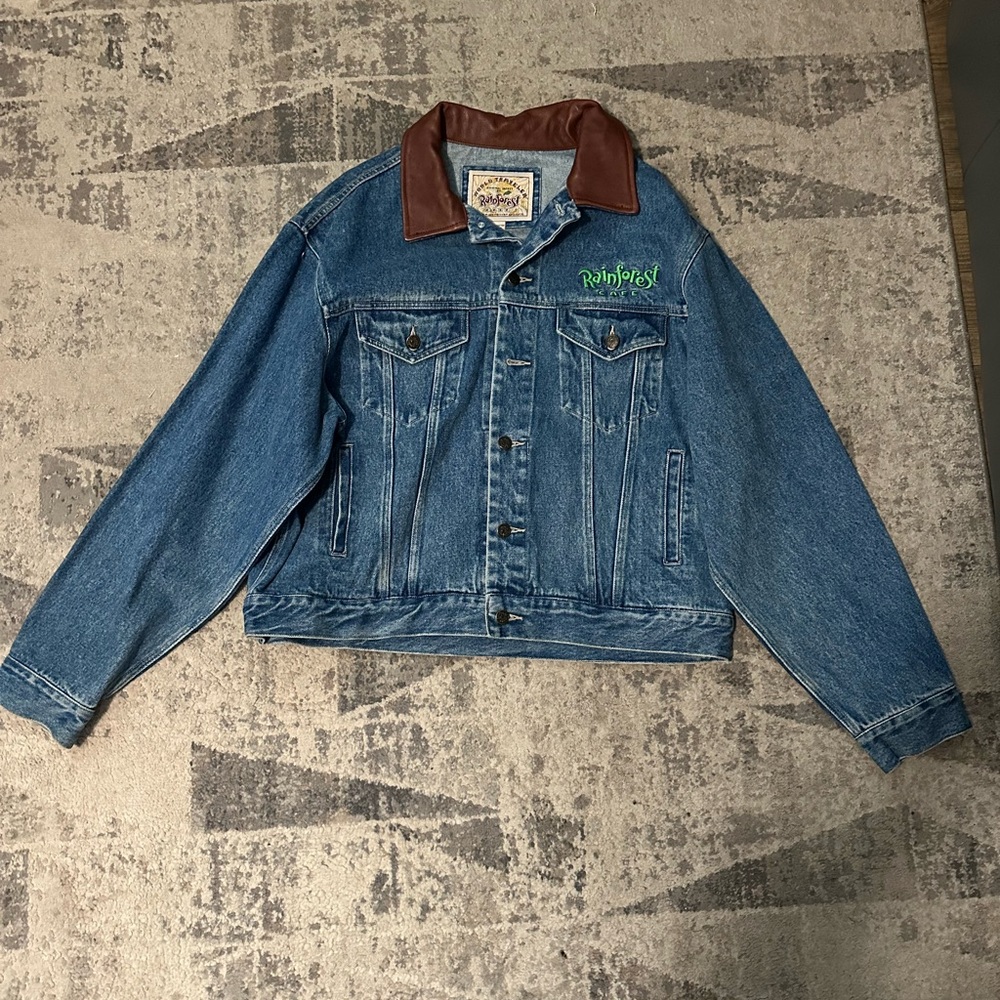 Vintage Rainforest Cafe Men’s denim jacket